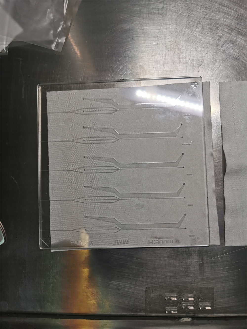 定制玻璃蚀刻4英寸样片