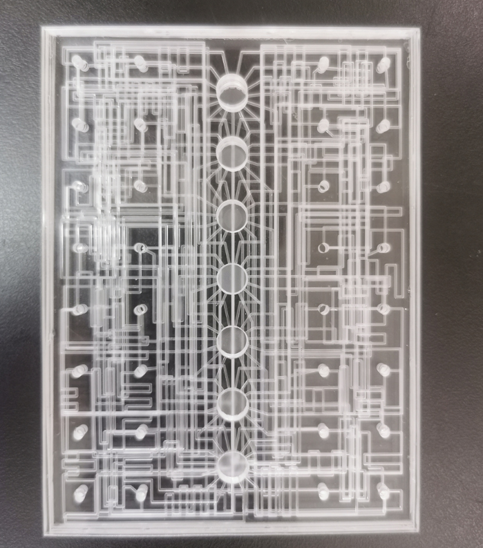 多层塑料芯片键合效果样片